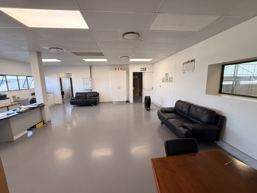To Let Commercial Property for Rent in Rivergate Western Cape